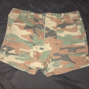 camo shorts